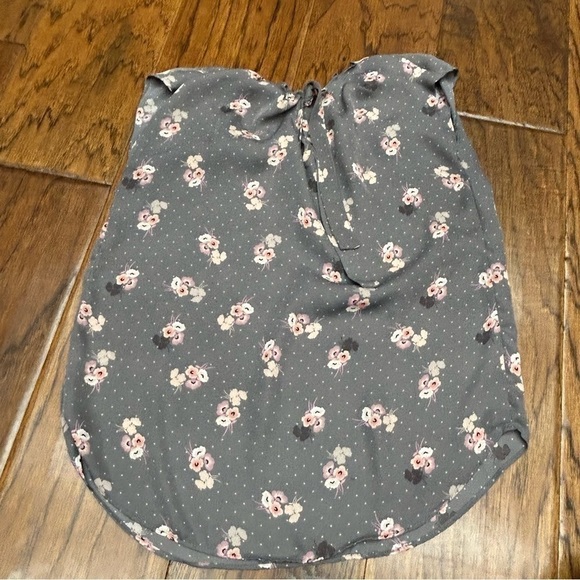 Lauren Conrad women’s polka dotted floral tank top - Picture 2 of 5